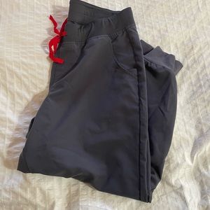 Figs scrubs size large/petite